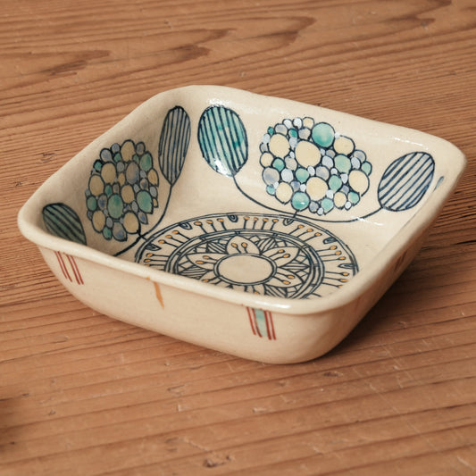 [ 加藤 喜道 ] 絵付け □小鉢 幅約11.5cm 赤絵・金彩 D