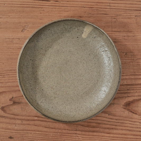 [ てしま島苑 ] 丸平皿 とびかんな 竹釉