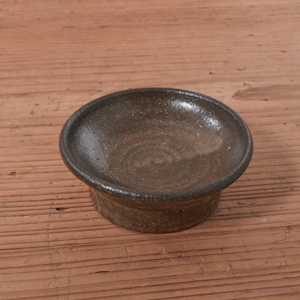 [ てしま島苑 ] 高高台皿（小） 香川本鷹唐辛子釉