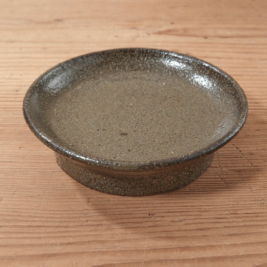 [ てしま島苑 ] 高高台皿（中） 香川本鷹唐辛子釉