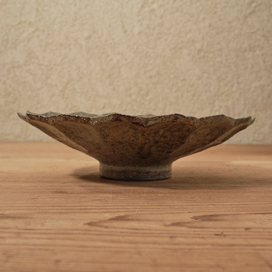 [ てしま島苑 ] 型打皿中 空豆釉