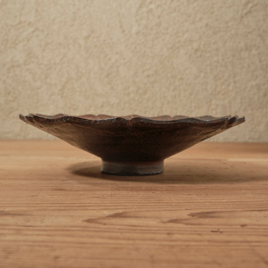 [ てしま島苑 ] 型打皿中 背高泡立草釉