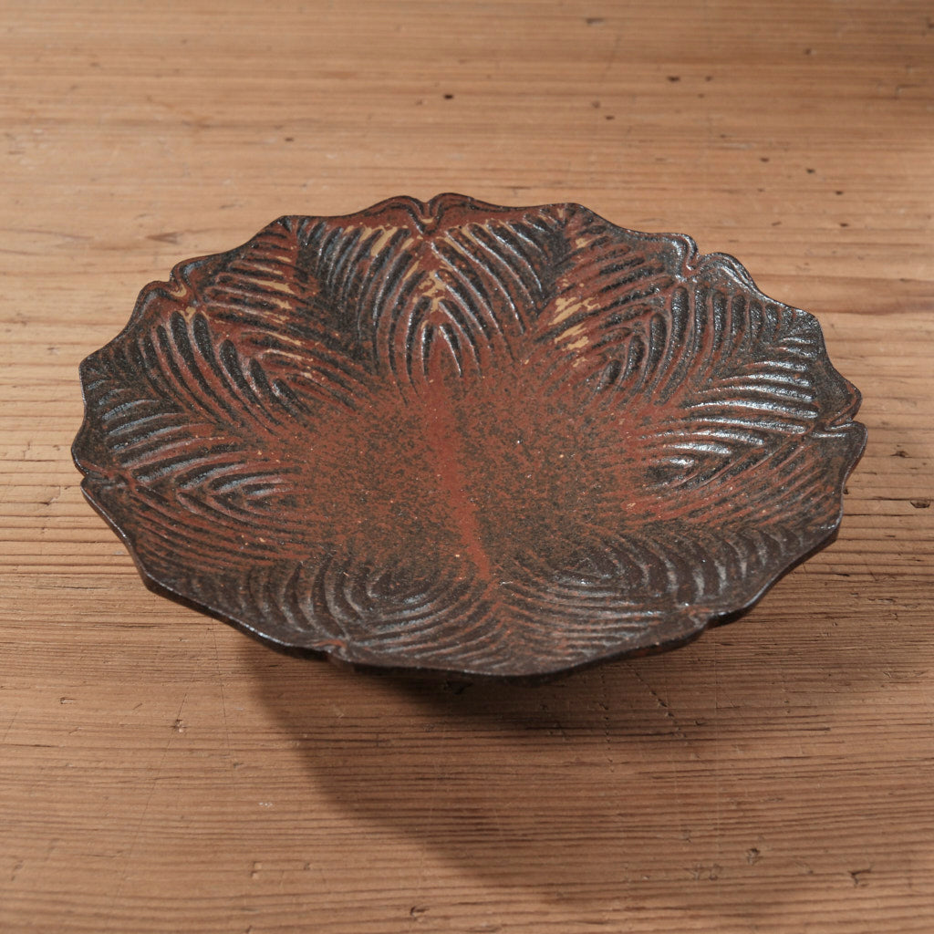 [ てしま島苑 ] 型打皿中 背高泡立草釉