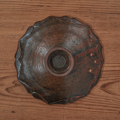 [ てしま島苑 ] 型打皿中 背高泡立草釉