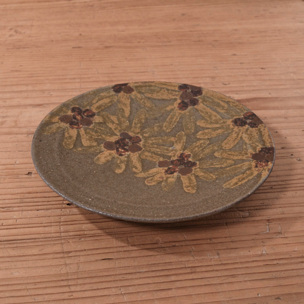 [ てしま島苑 ] 絵皿「やまもも」 中 香川本鷹唐辛子釉