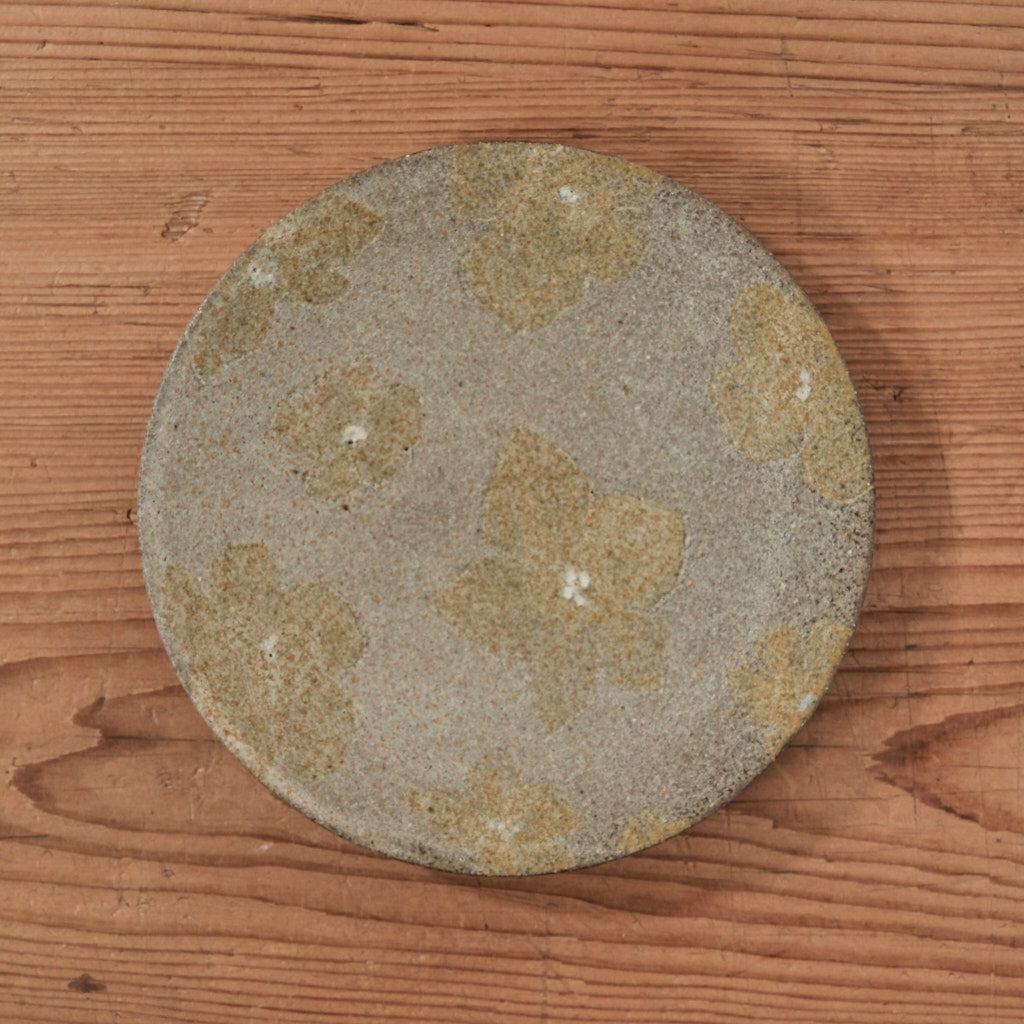 [ てしま島苑 ] 絵皿「かぼちゃの花」 ひまわり釉