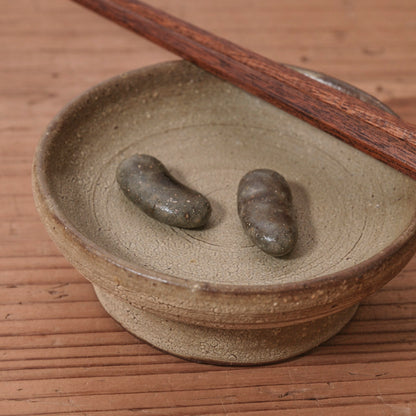 [ てしま島苑 ] 箸置き 空豆釉