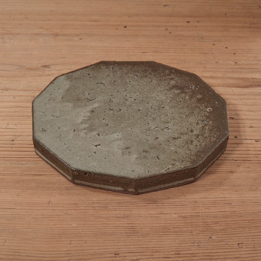 [ てしま島苑 ] 原土プレート11角-中 ひまわり釉