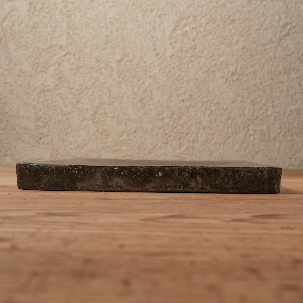 [ てしま島苑 ] 原土プレート四角‐中 本鷹唐辛子釉