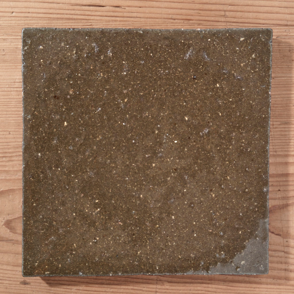 [ てしま島苑 ] 原土プレート四角‐中 本鷹唐辛子釉