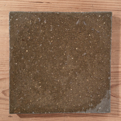 [ てしま島苑 ] 原土プレート四角‐中 本鷹唐辛子釉