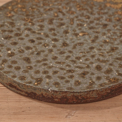 [ てしま島苑 ] 原土プレート丸-中 空豆釉