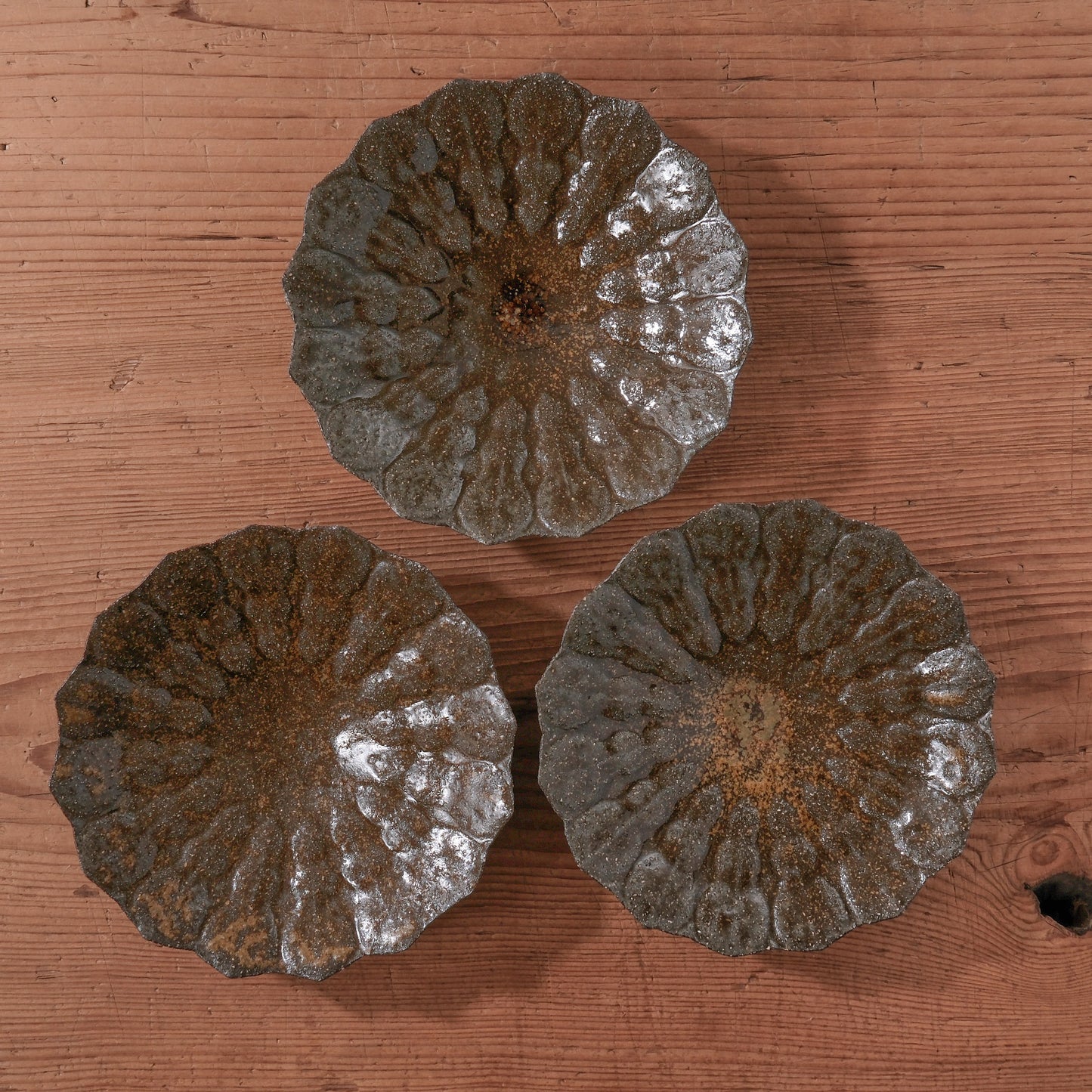 [ てしま島苑 ] 型打皿-小 空豆釉-1