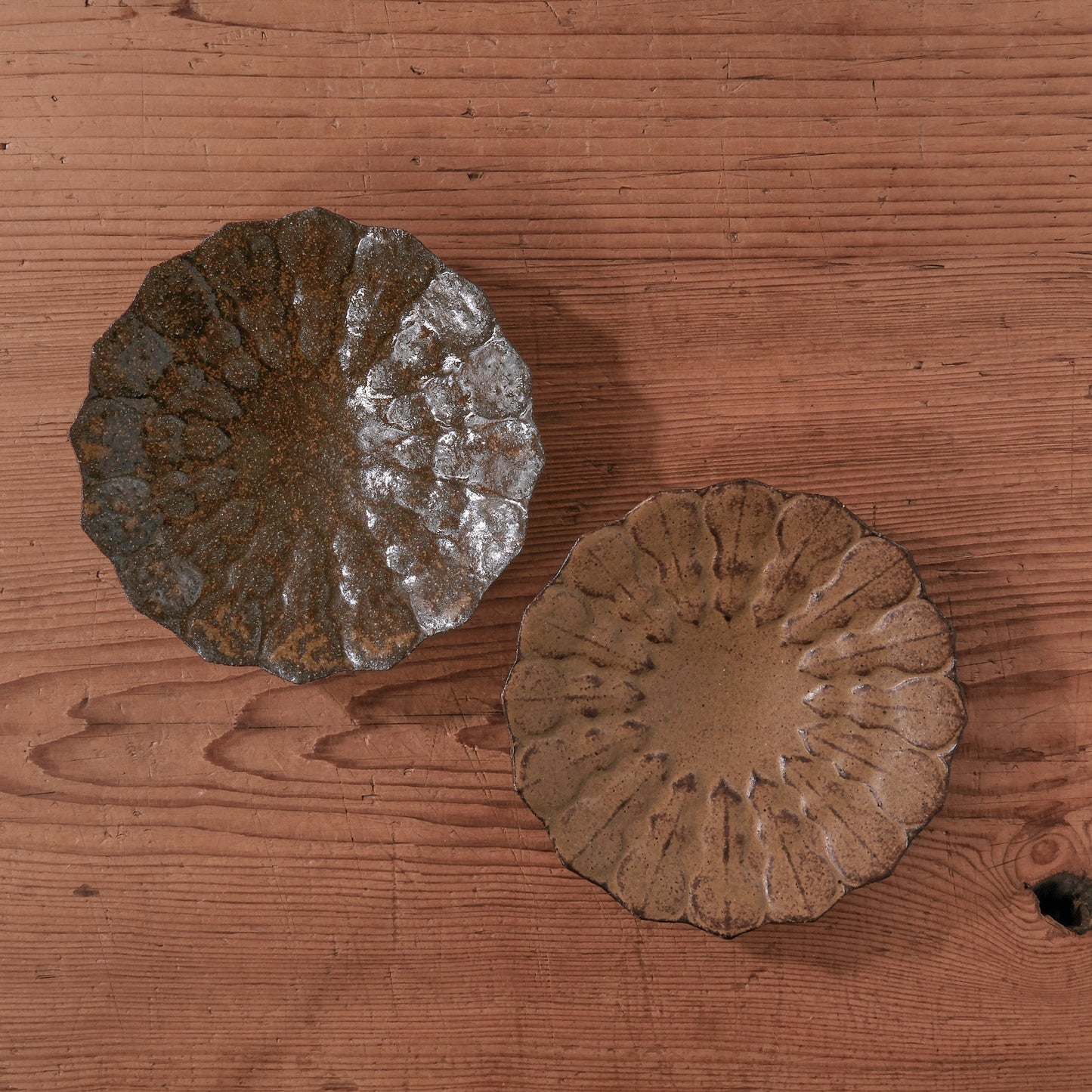 [ てしま島苑 ] 型打皿-小 空豆釉-1