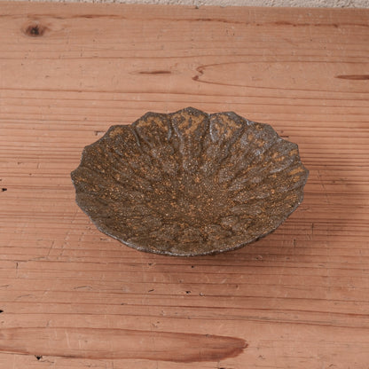 [ てしま島苑 ] 型打皿-小 空豆釉-1