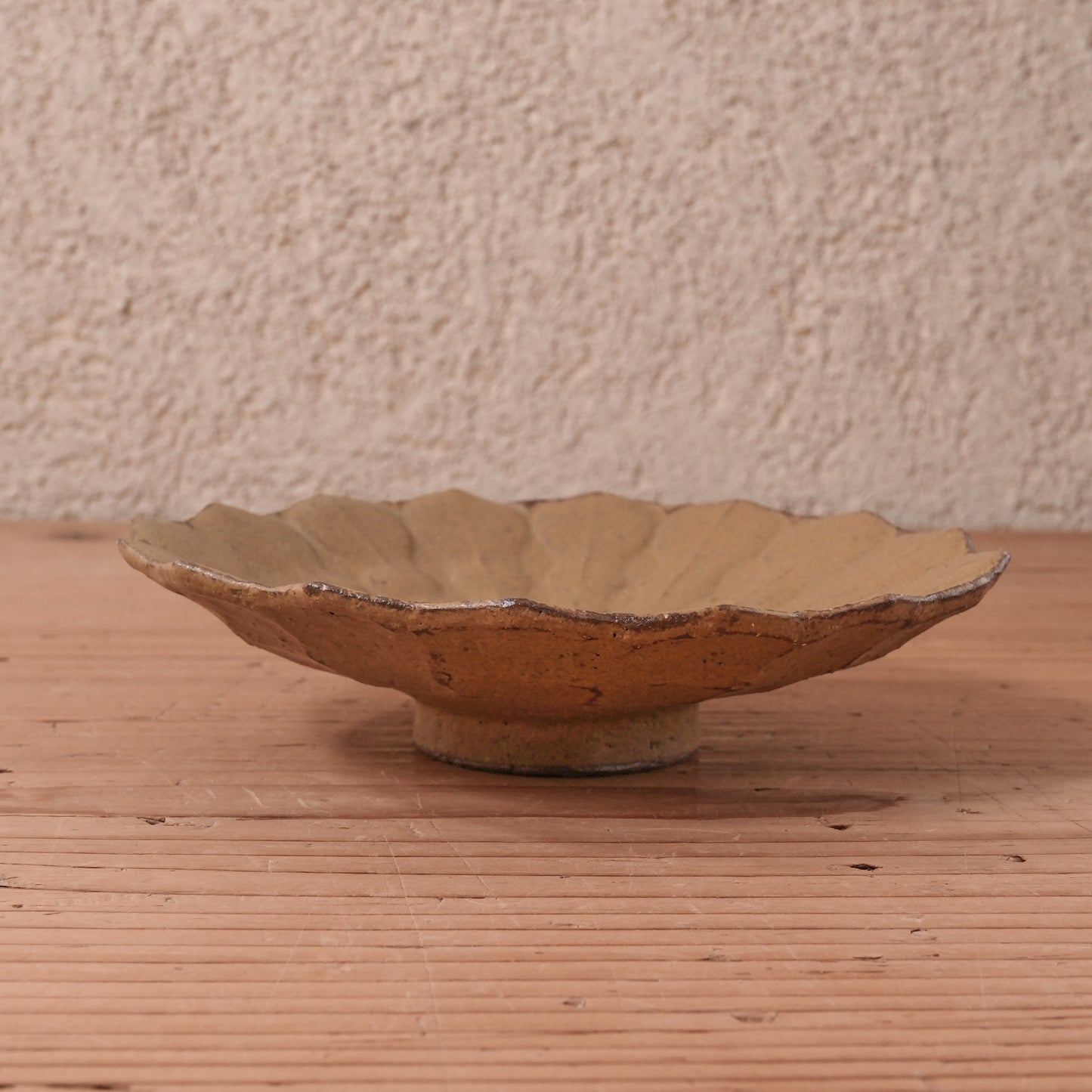 [ てしま島苑 ] 型打皿-小 空豆釉-2