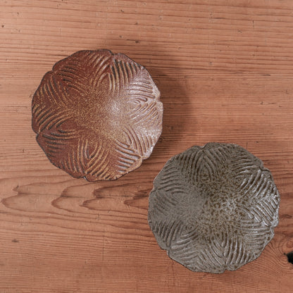 [ てしま島苑 ] 型打皿-小 背高泡立草-2