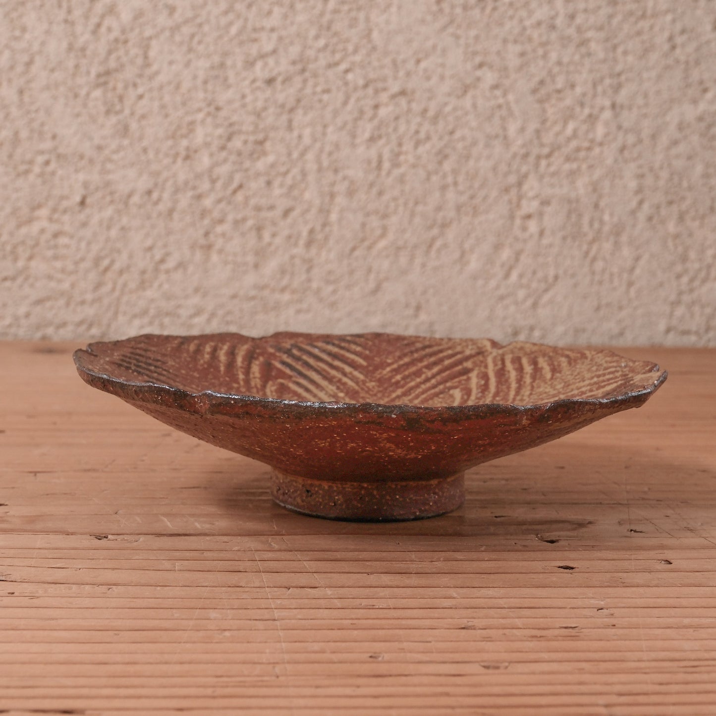 [ てしま島苑 ] 型打皿-小 背高泡立草-1