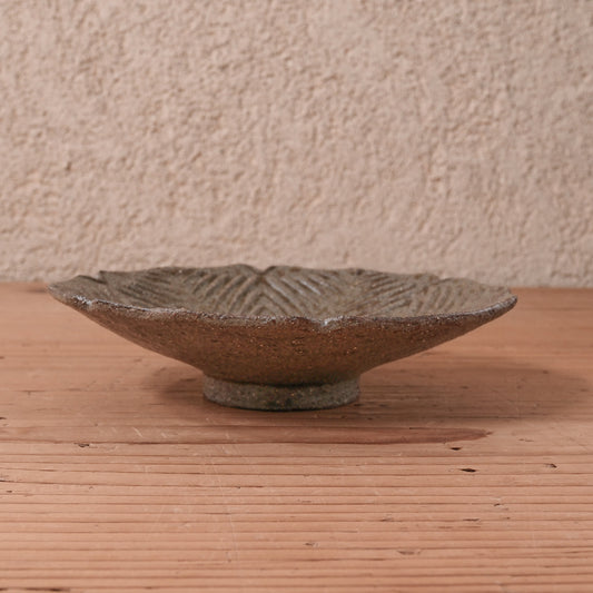 [ てしま島苑 ] 型打皿-小 背高泡立草-2