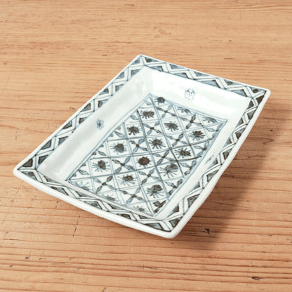 [ 柳川 謙治 ] 染付 華散し 長四方皿-1