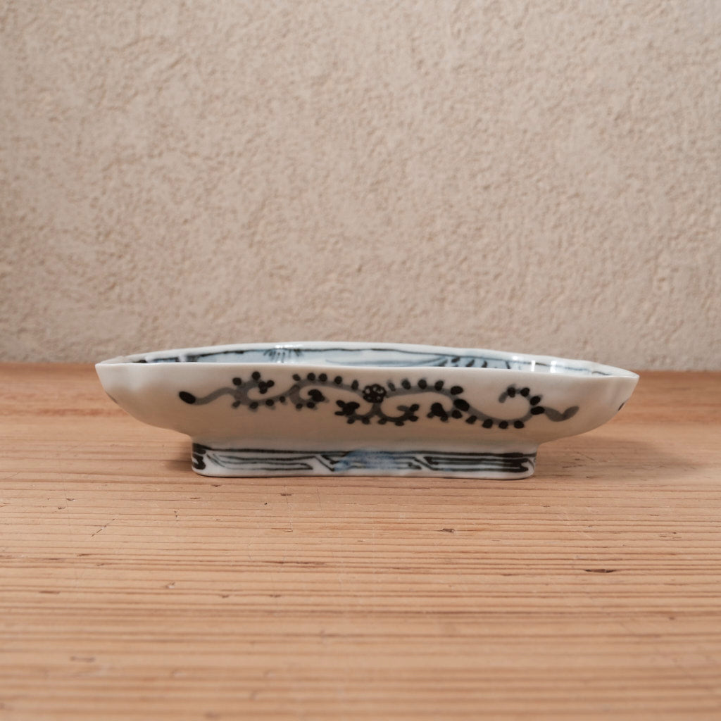 [ 柳川 謙治 ] 染付 笹文 隅切長四方皿