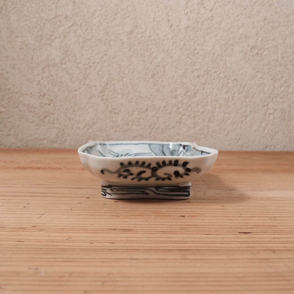 [ 柳川 謙治 ] 染付 笹文 隅切長四方皿