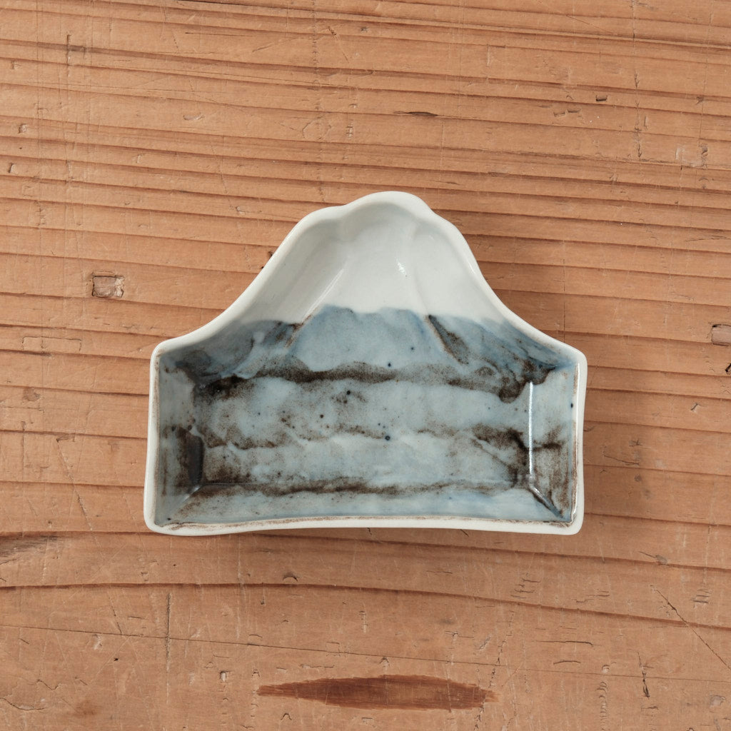 [ 柳川 謙治 ] 染付 富士山形 豆皿