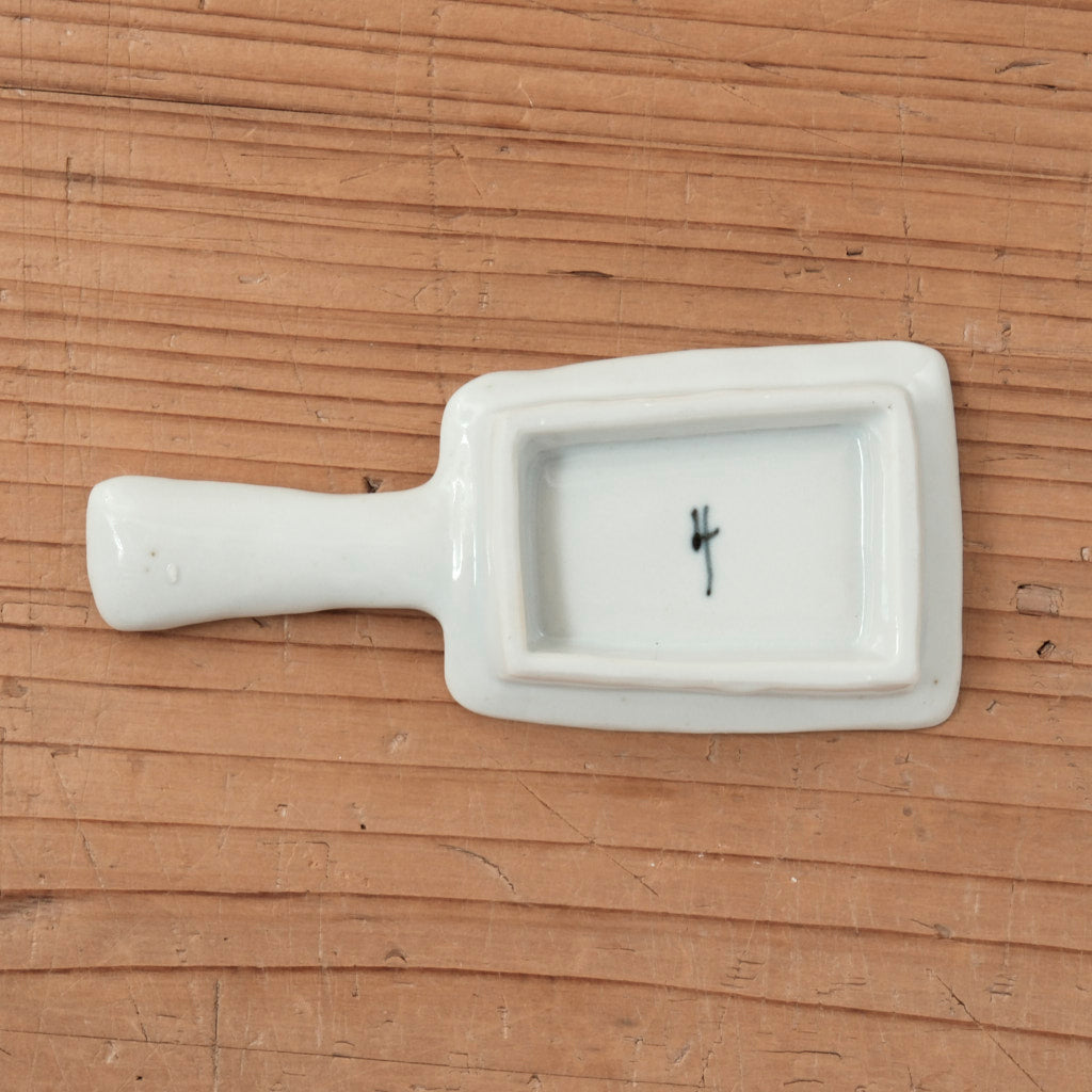 [ 柳川 謙治 ] 染付 羽子板形唐子 豆皿-02