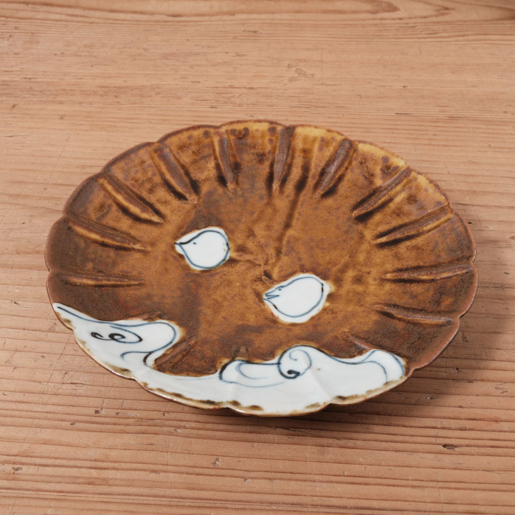 [ 柳川 謙治 ] 染付 輪花飴釉波千鳥 六寸五分皿