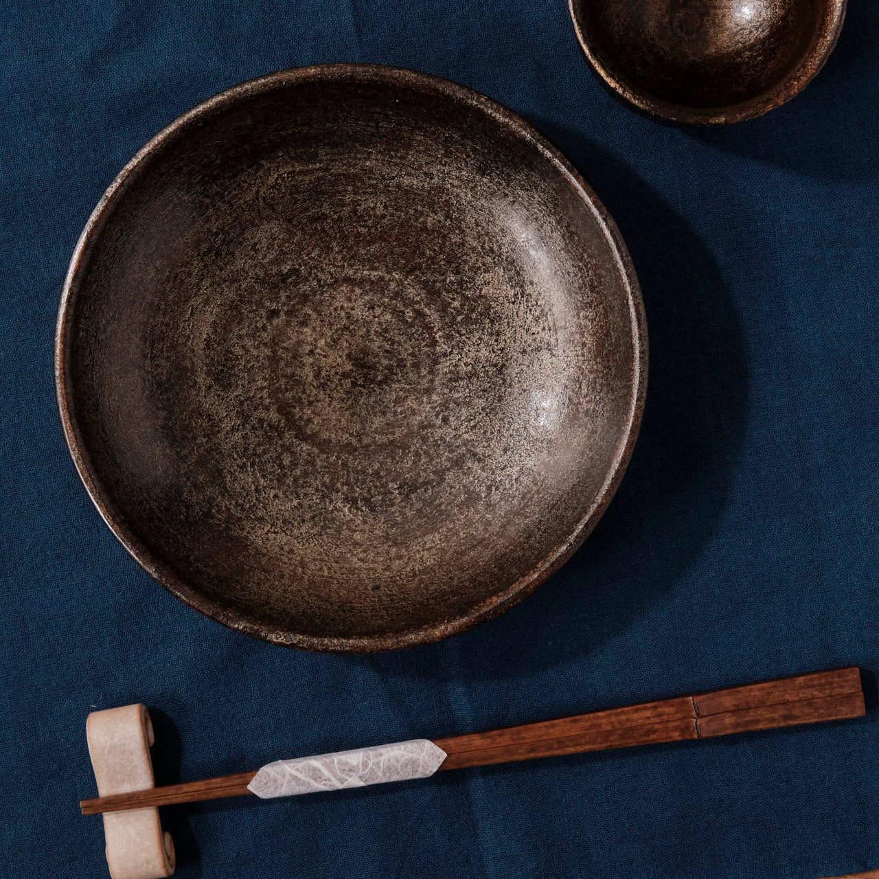 [ 出口 結莉 ] 陶胎漆器 五寸・中皿-黒