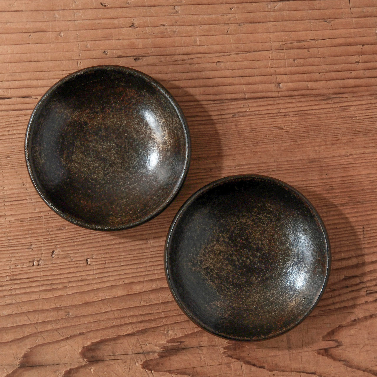 [ 出口 結莉 ] 陶胎漆器 丸小皿-黒