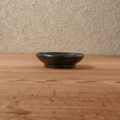 [ 出口 結莉 ] 陶胎漆器 丸小皿-黒