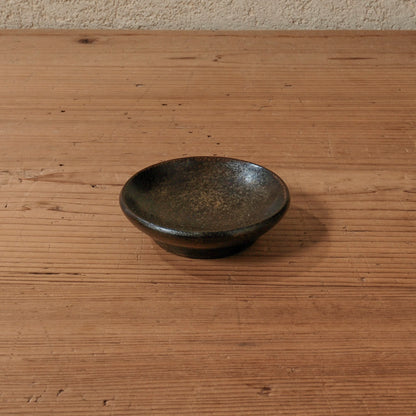 [ 出口 結莉 ] 陶胎漆器 丸小皿-黒