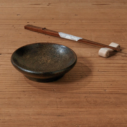 [ 出口 結莉 ] 陶胎漆器 丸小皿-黒