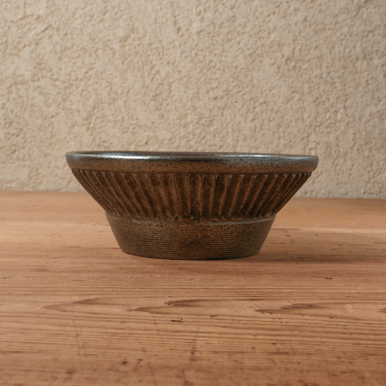 [ 出口 結莉 ] 陶胎漆器 鎬鉢-黒