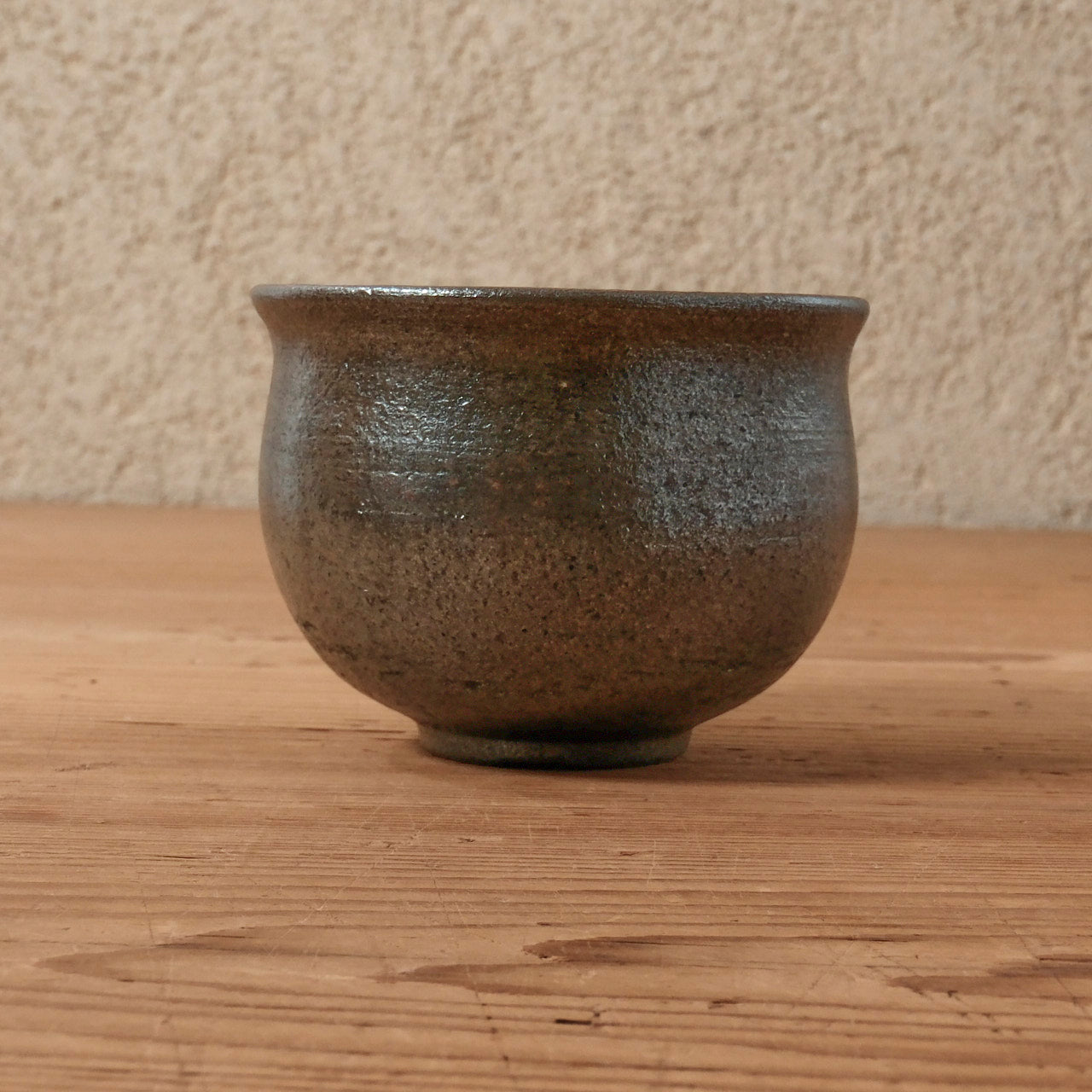 [ 出口 結莉 ] 陶胎漆器 湯呑(中)-いぶし銀