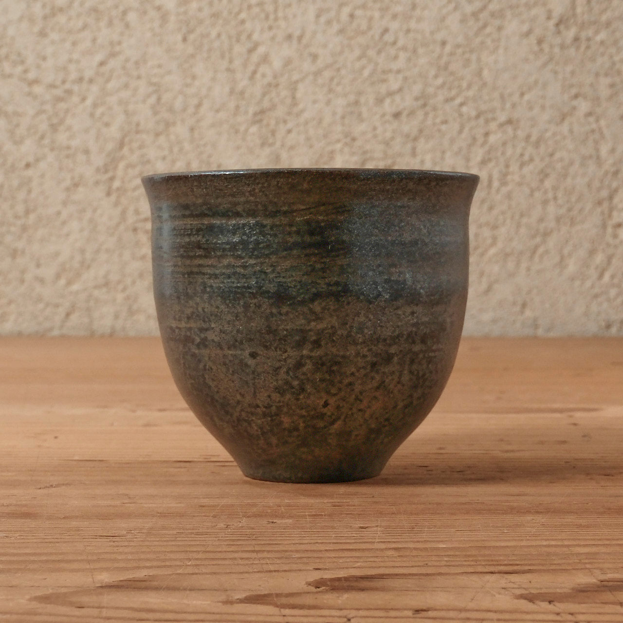 [ 出口 結莉 ] 陶胎漆器 湯呑(中)-いぶし銀03