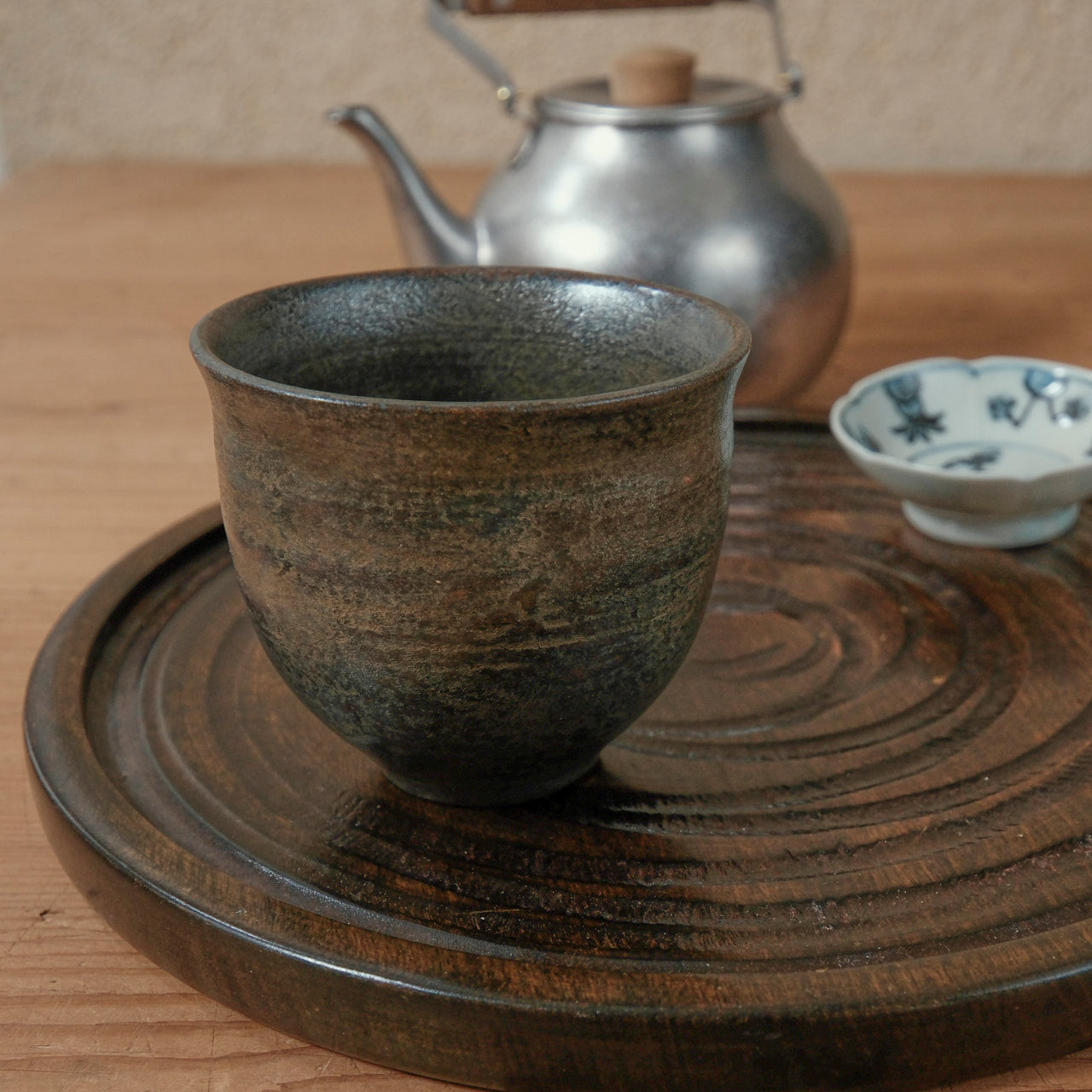 [ 出口 結莉 ] 陶胎漆器 湯呑(中)-いぶし銀03