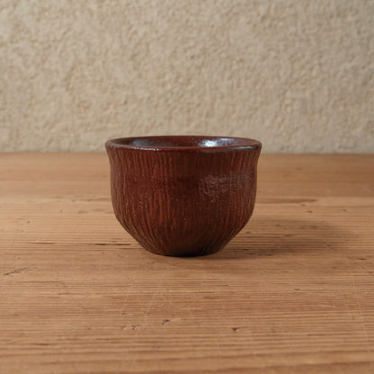 [ 出口 結莉 ] 陶胎漆器 ぐい呑み-朱