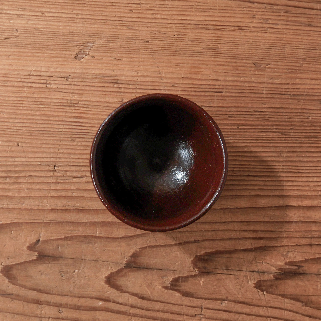[ 出口 結莉 ] 陶胎漆器 ぐい呑み-朱03