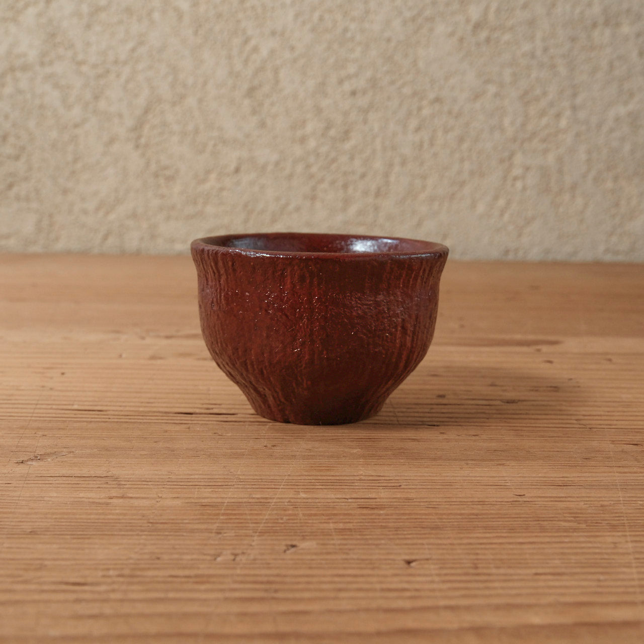 [ 出口 結莉 ] 陶胎漆器 ぐい呑み-朱04