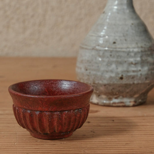 [ 出口 結莉 ] 陶胎漆器 ぐい呑み-朱05