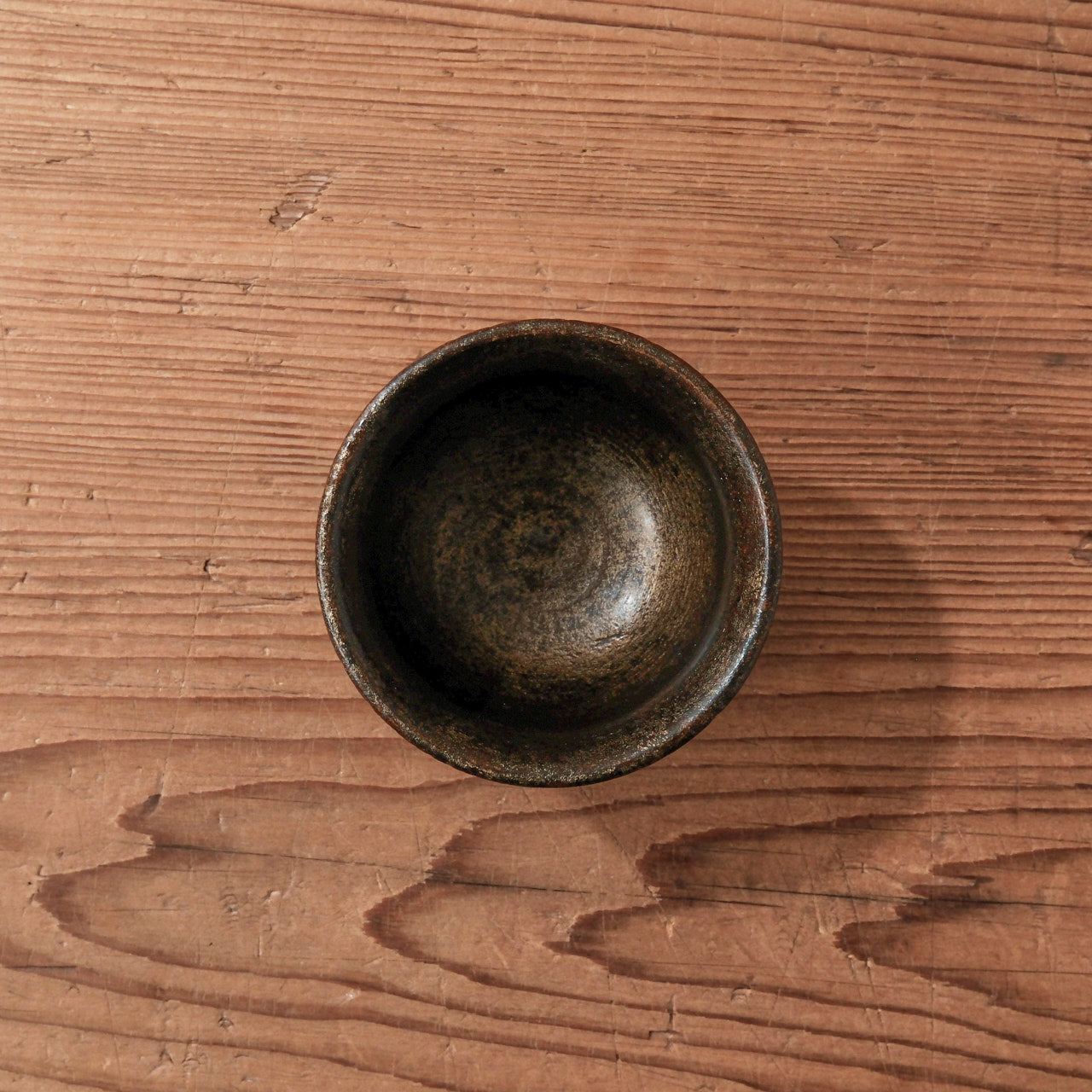 [ 出口 結莉 ] 陶胎漆器 ぐい呑み-黒
