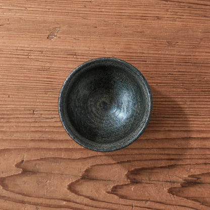 [ 出口 結莉 ] 陶胎漆器 ぐい呑み-青02