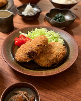 <p>行き届いた丁寧な仕事が<br/>確かな存在感を宿す</p>4